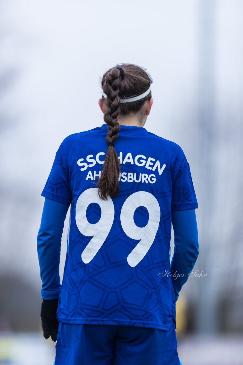 Bild 290 - F SSC Hagen Ahrensburg - SV Frisia Risum-Lindholm : Ergebnis: 1:2